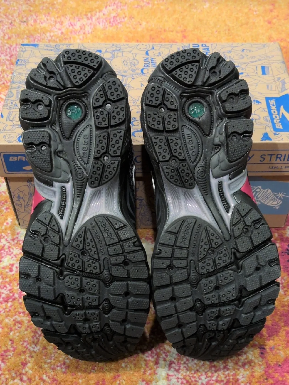 BROOKS Ghost GTX Neutral NIB (W6) - Picture 7 of 11
